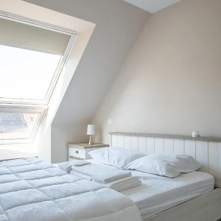 Spacious In The Heart Of Near The Sea Daire