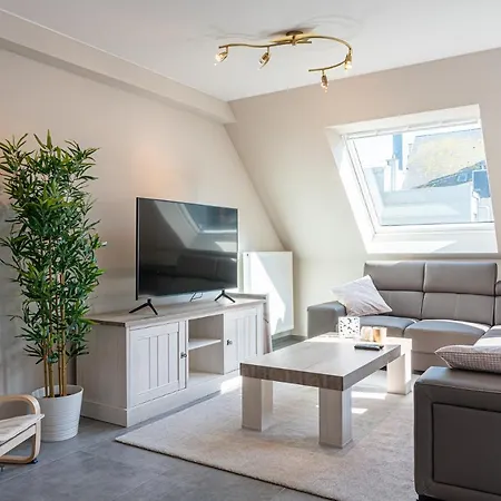 Daire Spacious In The Heart Of Near The Sea